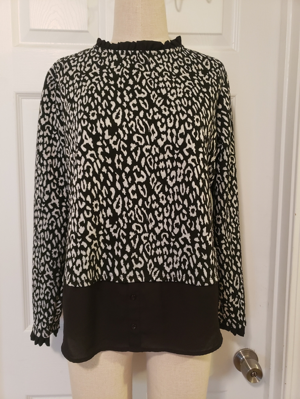 Women's Black & White Leopard Print Layered Blouse Size Large